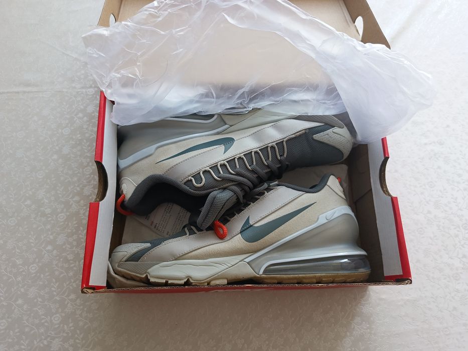 Кросовки фирмы Nike