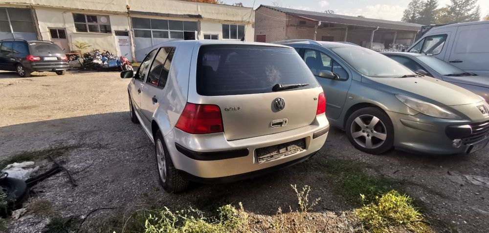Голф 4  1.6 101 к.с. на части