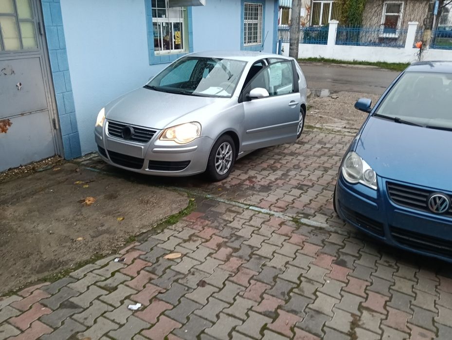 Vând vw polo 2009 în stare perfectă.