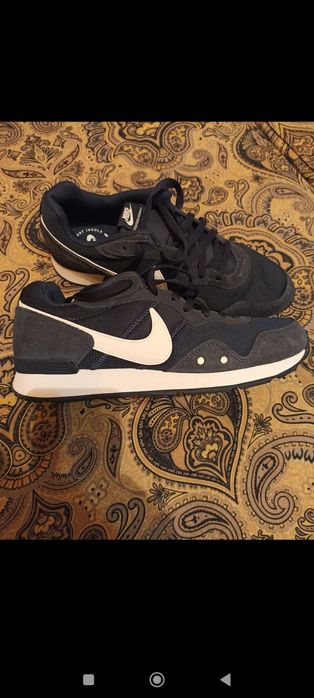 продаётся оригинальное кроссовки найк