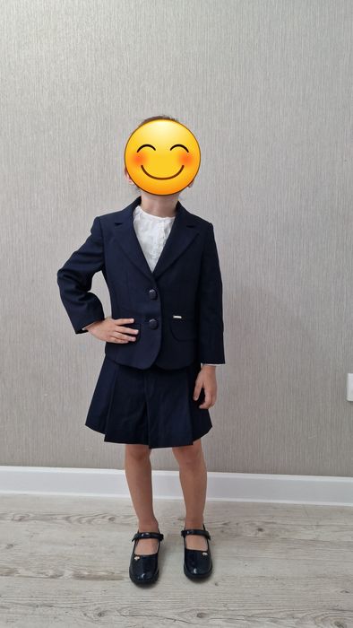 Продам школьную форму Glassman,  размер 26, на 1 класс