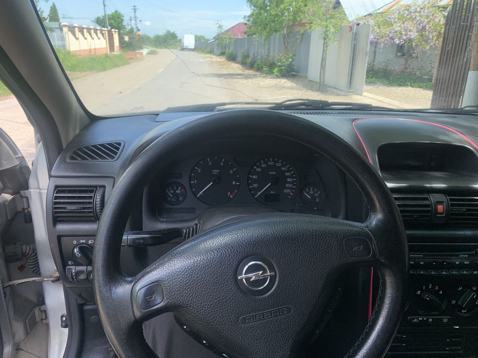 Vand opel asta g  motor 1.7 benzina actele valabile itp valabil asigurarea a exiprat acuma cateva zile pretul este negociabil