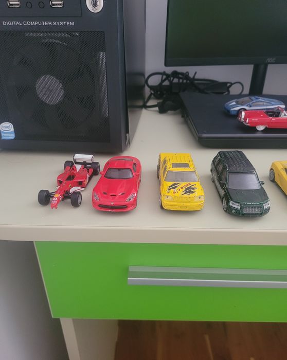 18 machete 1 43 pret doar pe lot