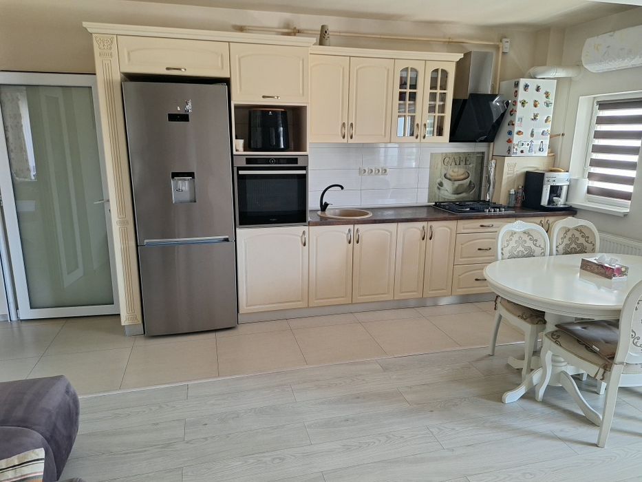 Proprietar, vănd apartament 3 camere, zona tancodrom!