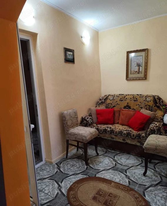 Apartament 3 camere, ultracentral, 2 balcoane, Panciu, etaj 4/4
