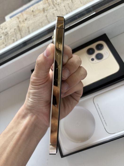 Продам айфон 13 про