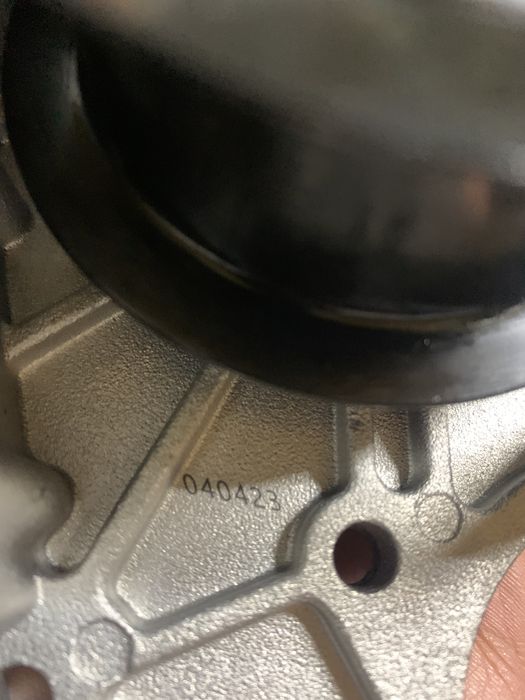 Продам помпу на Touareg