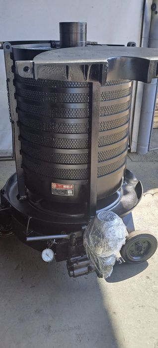 Teasc-presa struguri hidraulic