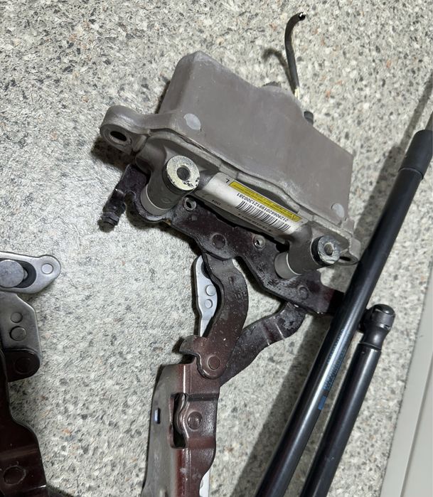 Balama cu capsa capota Mercedes Clasa E Class W212