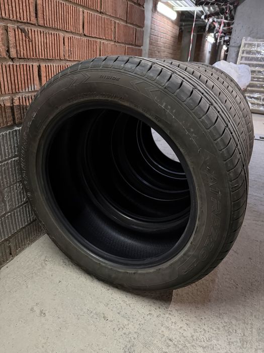 Продам шины летние на 19