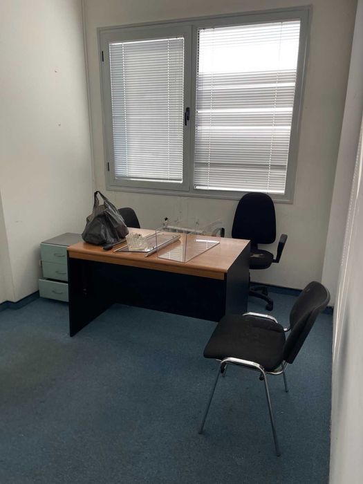 Бюра с различни размери в отлично състояние