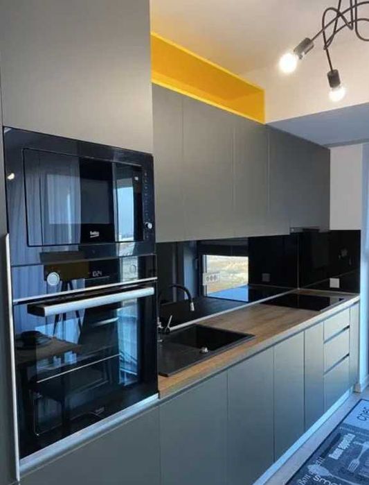 Дава се под наем Четиристаен апартамент в Пловдив, Изгрев - 98 кв.м за 459 € - Снимка #1