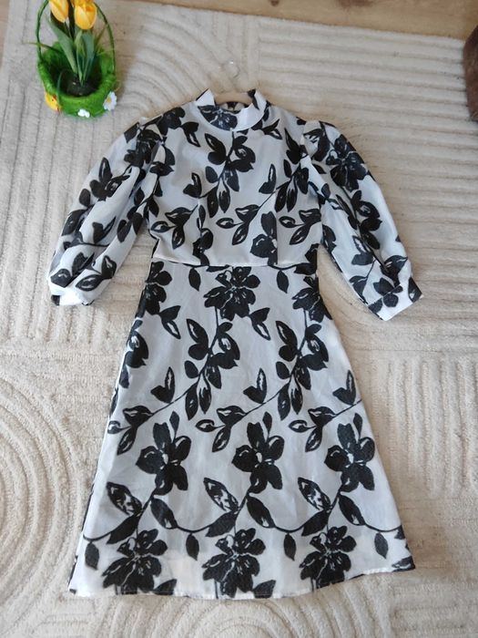 Официална стилна рокля