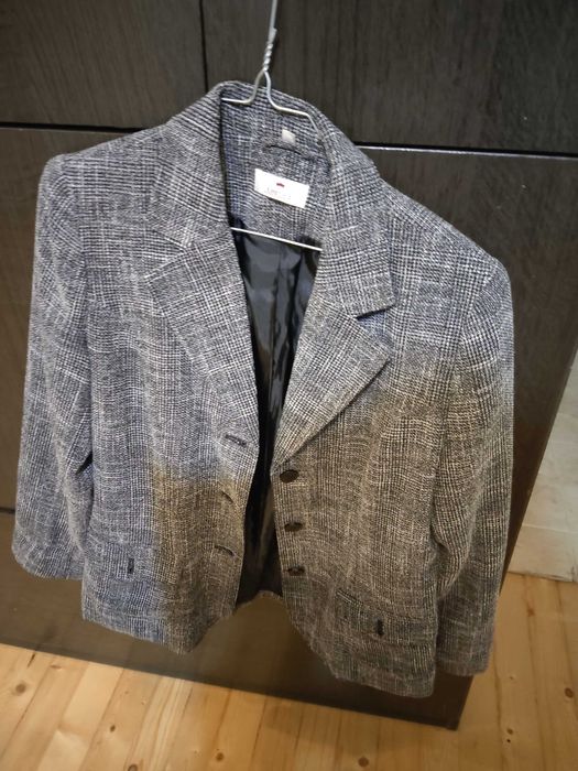 Продавам яке и сака zara