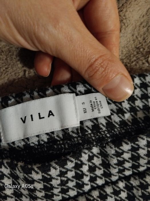 Зимен дамски клин в черно и бяло р-р S