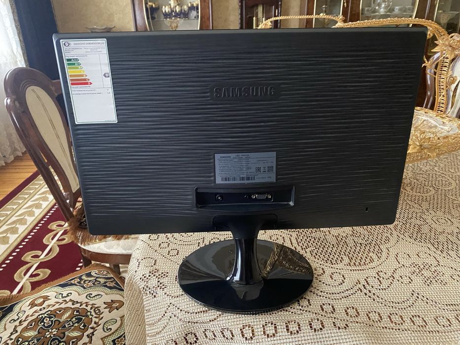Монитор Samsung 22*