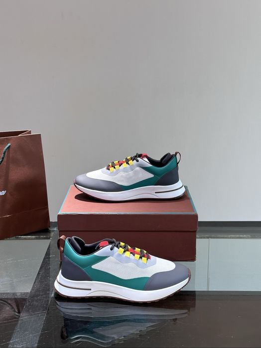 Loro Piana Week End Walk