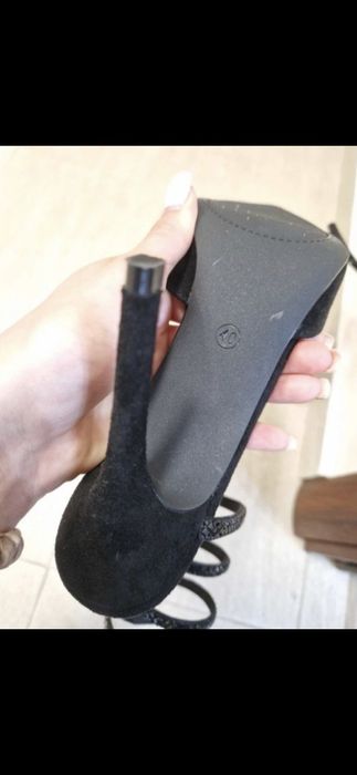 Черни елегантни токчета