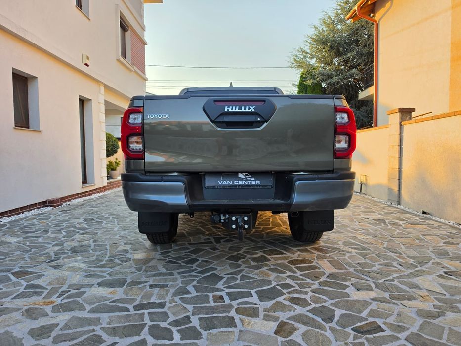 Toyota Hilux INVINCIBLE / Auto NOU / TVA Deductibil / LEASING / Garantie TOYOTA