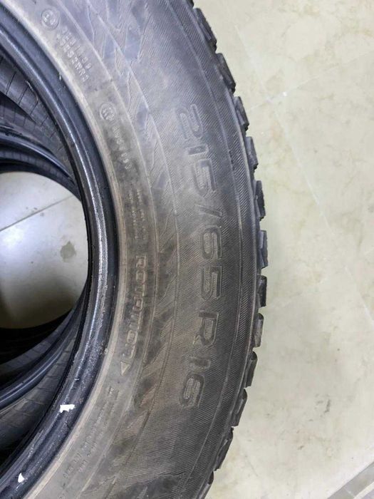 Продам комплект зимних шин