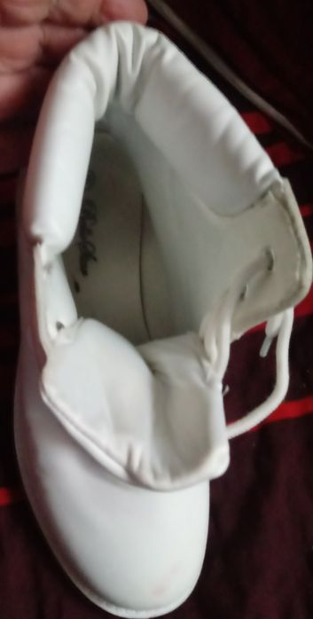 Ghete dama ca si noi pret 40lei negociabil