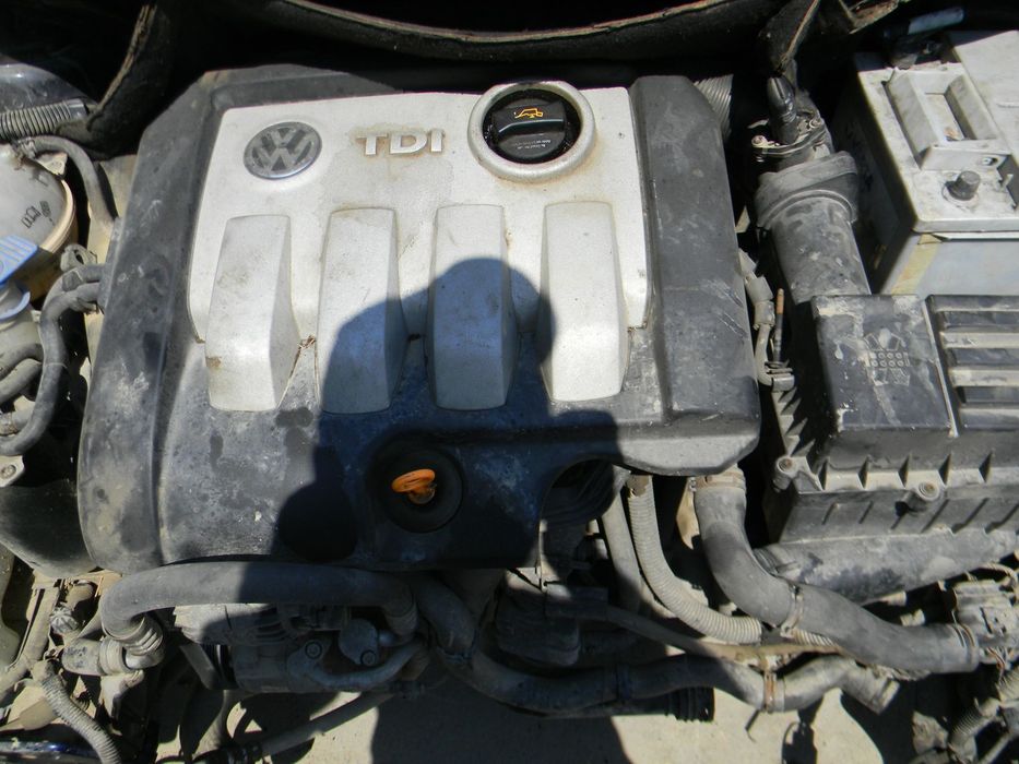 Dezmembrari  VW TOURAN (1T)  2003  > 2010 1.9 TDI Motorina