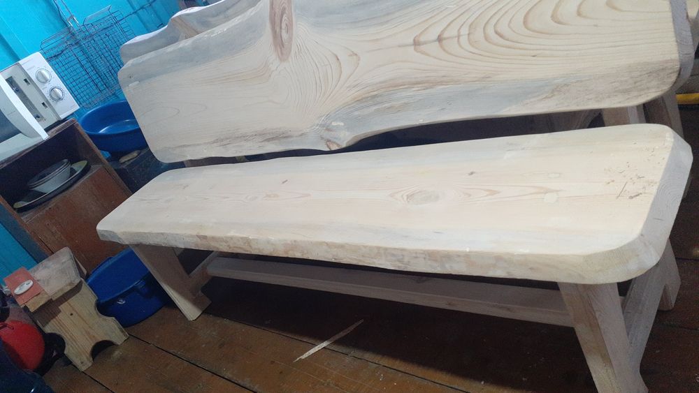 Продам стол с двумя лавочками