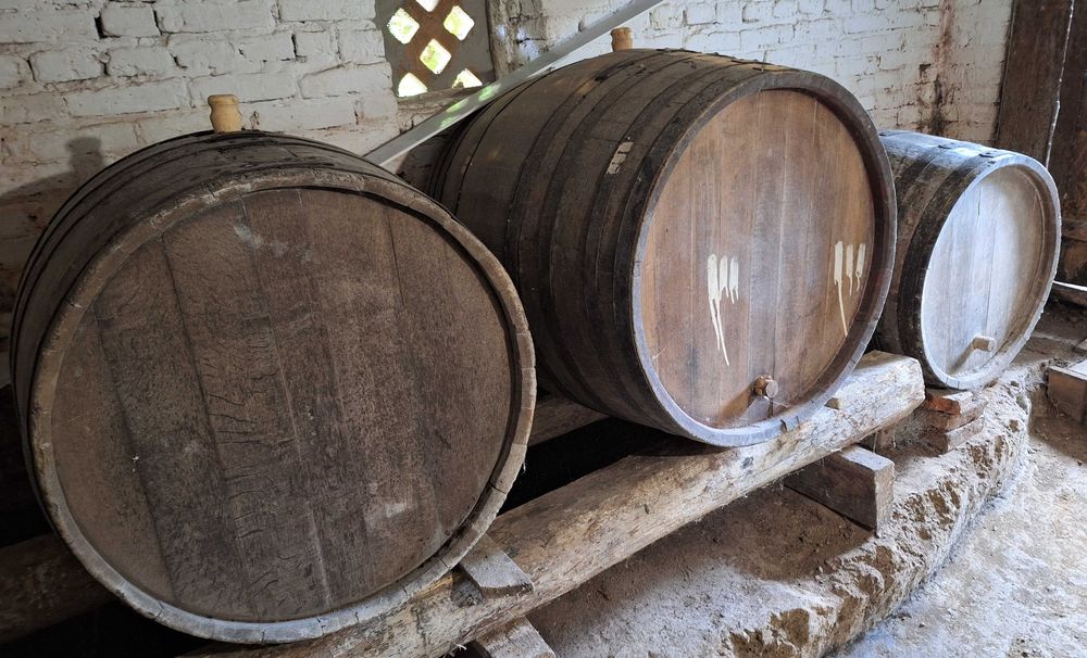 Vând butoaie stejar folosite, nu miros, nu curg, foarte bune