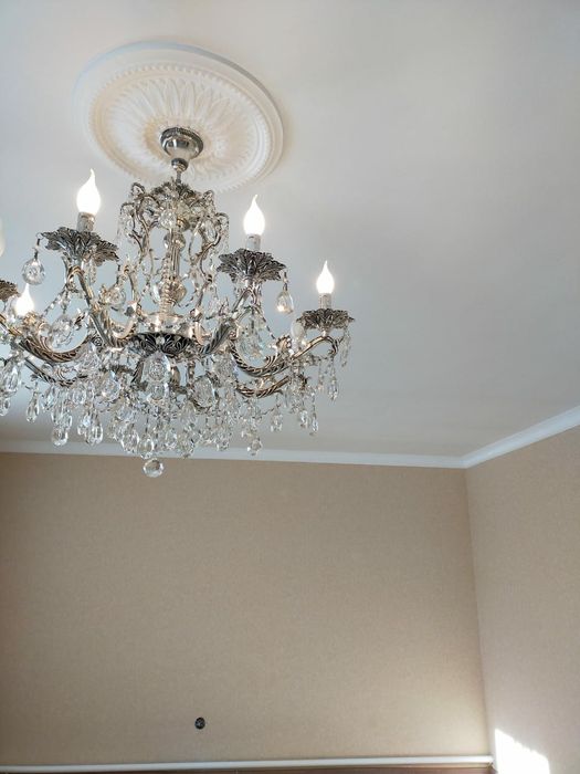 Продам люстру. 90 000тг. Торг.