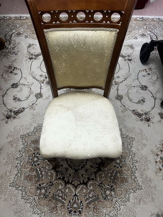 Продам стол со стульями