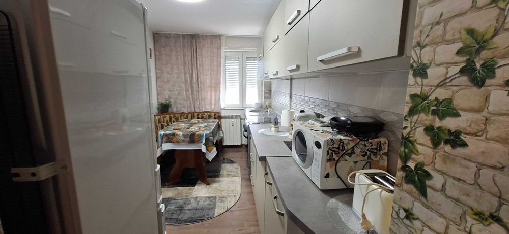Vand Apartament 3 camere