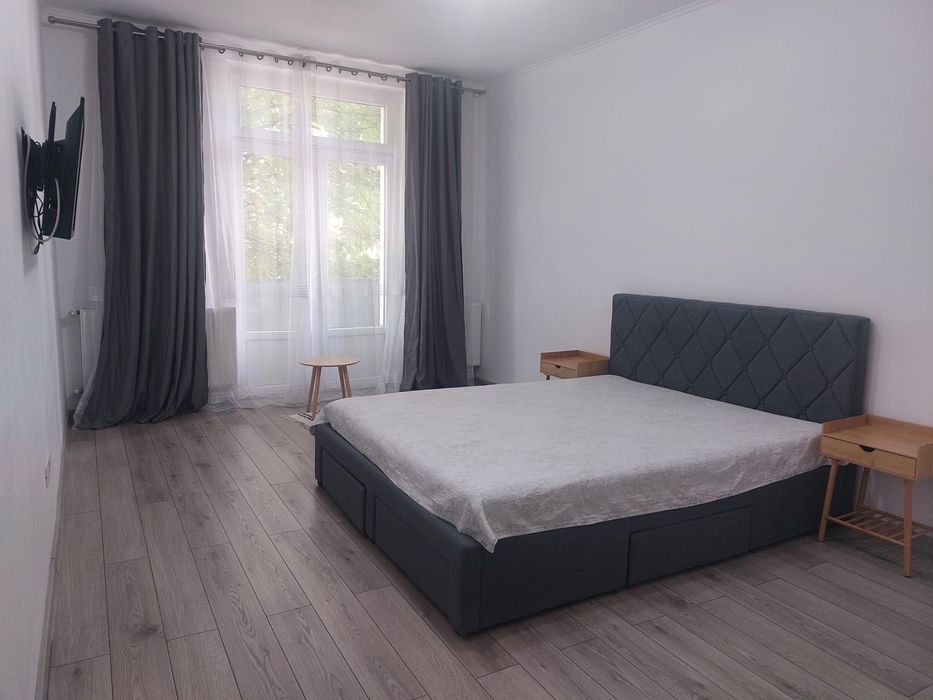 Vând Garsonieră decomandată  Judetean