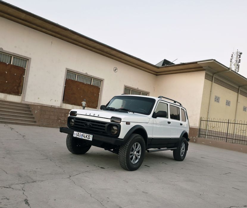 Niva 2131 Sotiladi