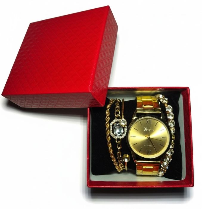Set Cadou Femei Ceas Auriu Geneva + 4 brățări aurii
