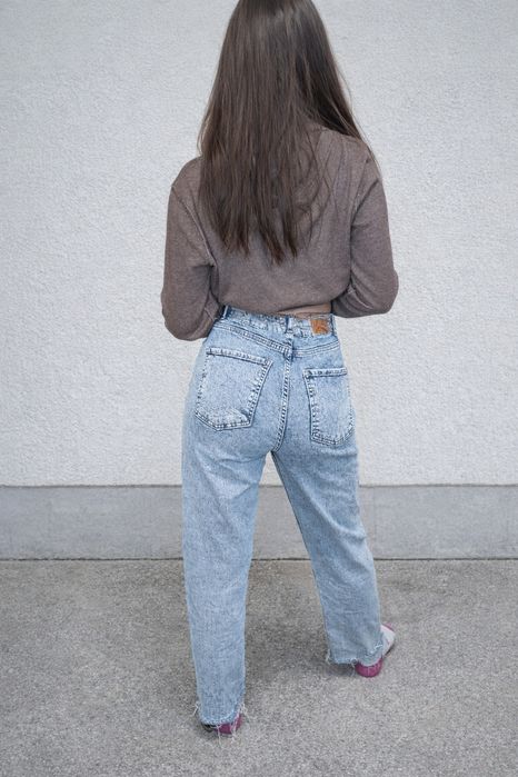 Продавам Тъмносини Дънки