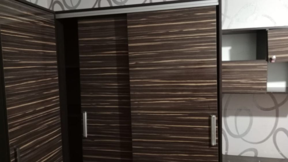 Срочно продам шифонер