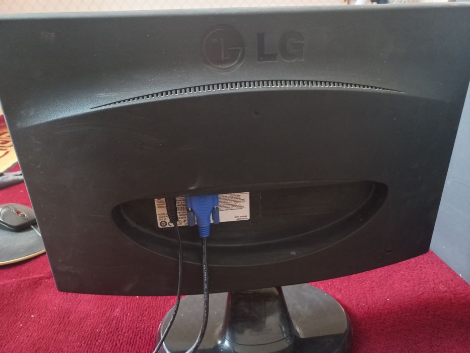 Монитор LG Flatron