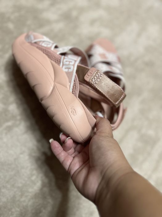 Дамски сандали UGG