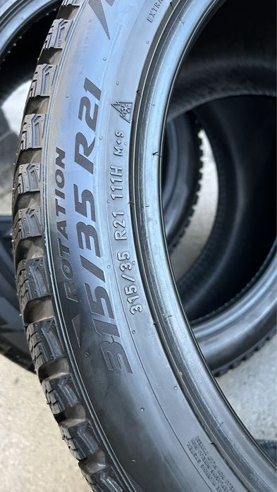 315/35 R21 — 275/40 R21 Pirelli Ice Zero 2  (шипы) Run Flat