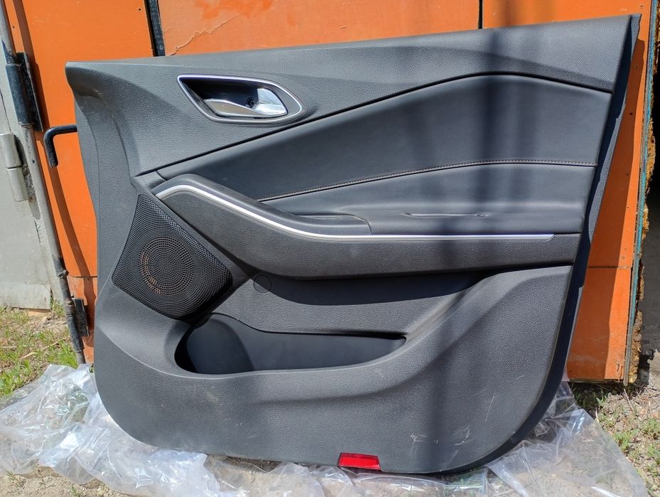 Продам обшивка двери JAC