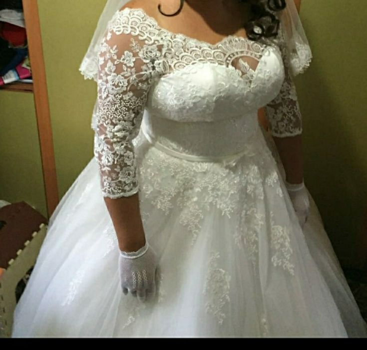 Срочно продам шикарное платье!!