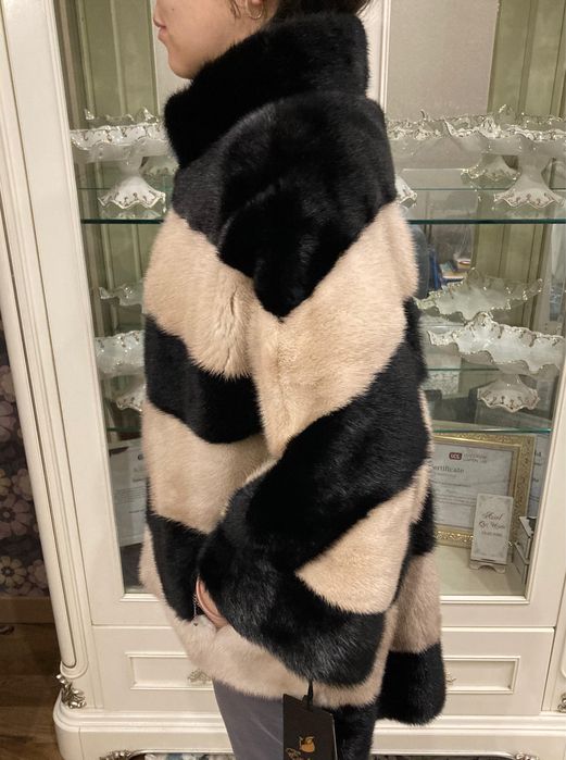 Продается шуба , женская