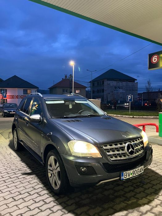 Mercedes ML 300 cdi cash 7900 variante la 9000