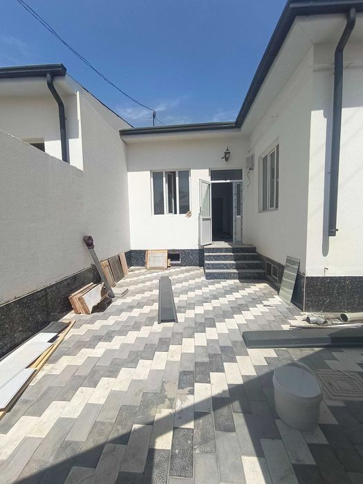 участка сотилади метро дустдлик 2 сот 4 хона 80000