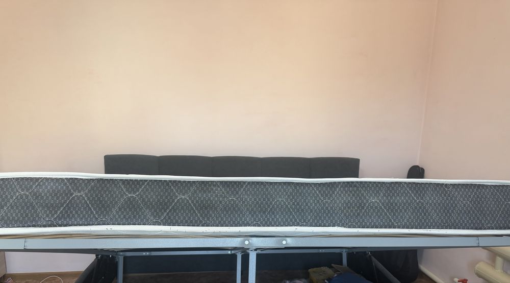 Продам кровать двухспальный