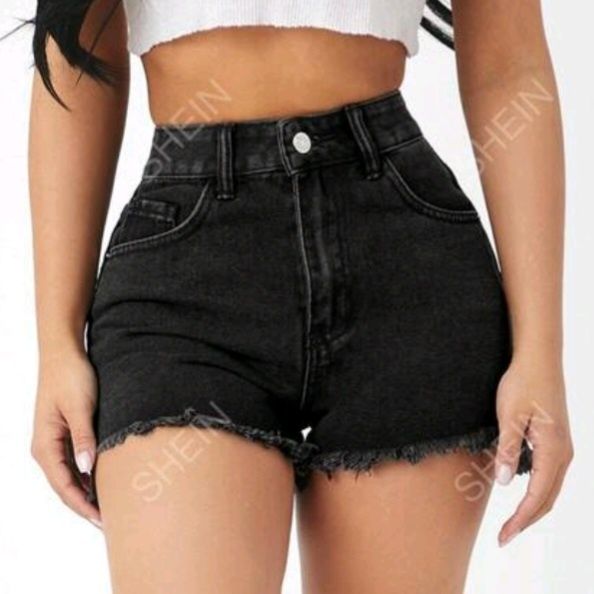 Чисто нови къси панталони SHEIN