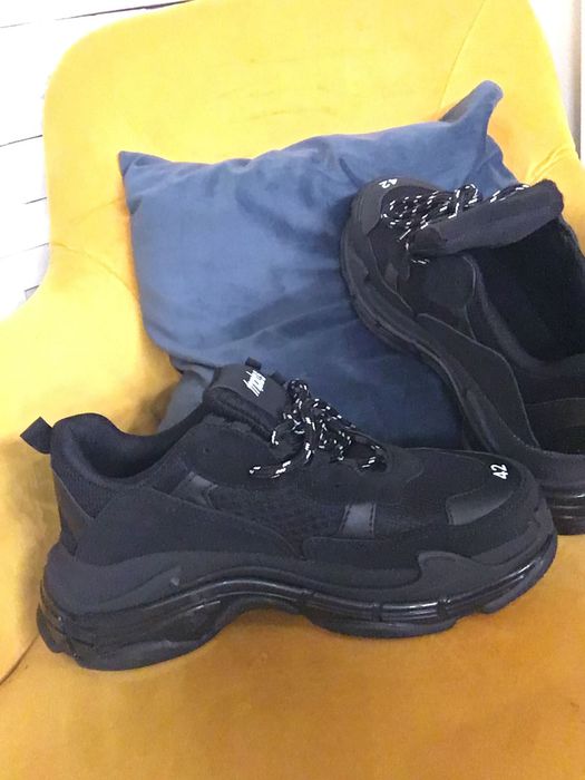 Adidași noi nouți,nepurtati!