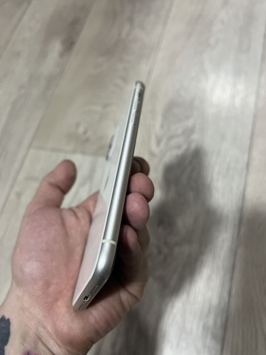 Продам Iphone 11