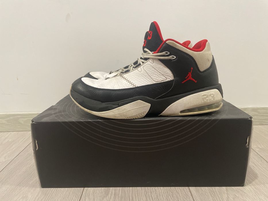 Vând Jordan 4 max aura pentru baschet dar nu am cutia originala