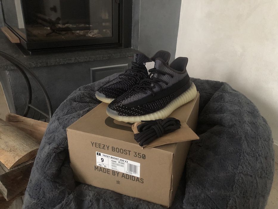 Adidas Yeezy Boost 350 V2 Carbon